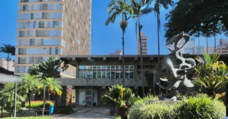 MACC recebe desfile com coleções de formandos de Moda da PUC-Campinas
