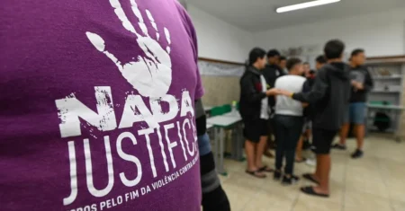 Educação ultrapassa marca de 700 alunos participantes em debates para valorizar mulheres