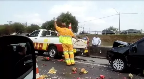 Screenshot 2019 9 2 Três veículos colidem na rodovia Anhanguera em Campinas Notícias em Foco